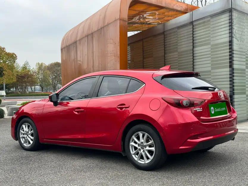 Mazda 3 Axela 2017 Hatchback 1.5L Automatic Luxury Model Emission Standard China V — миниатюра 7