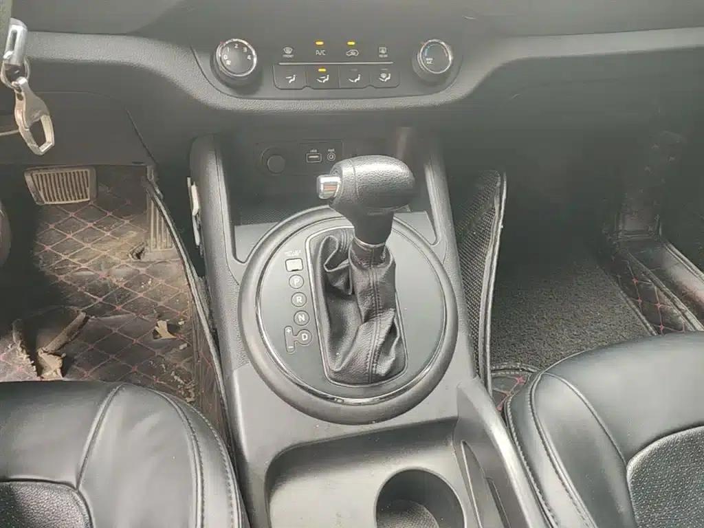2015 Kia Sportage 2.0L Automatic 2WD GL — миниатюра 14