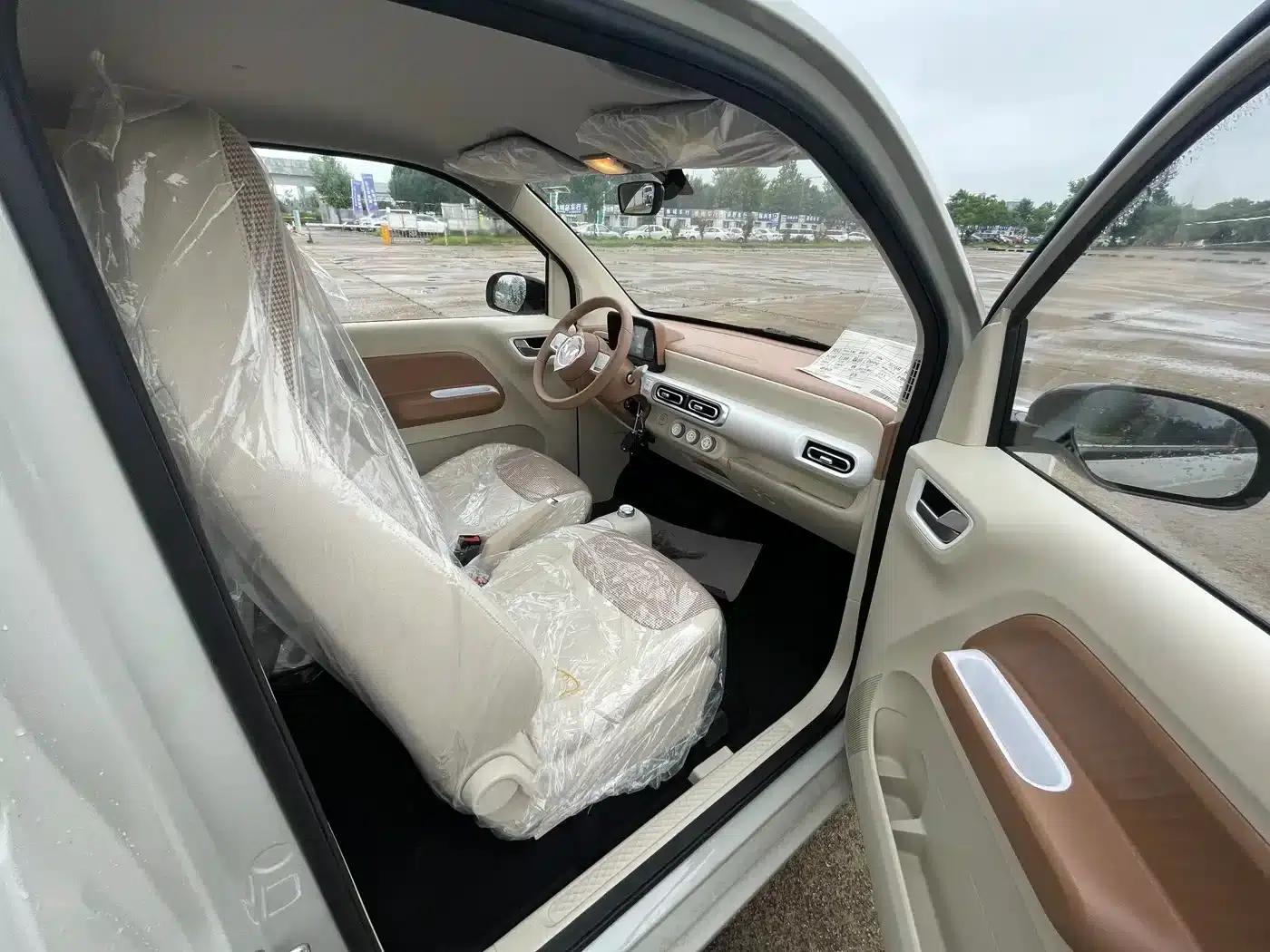 Hongguang MINIEV 2024 Third Generation 215km/h Youth Edition — миниатюра 15