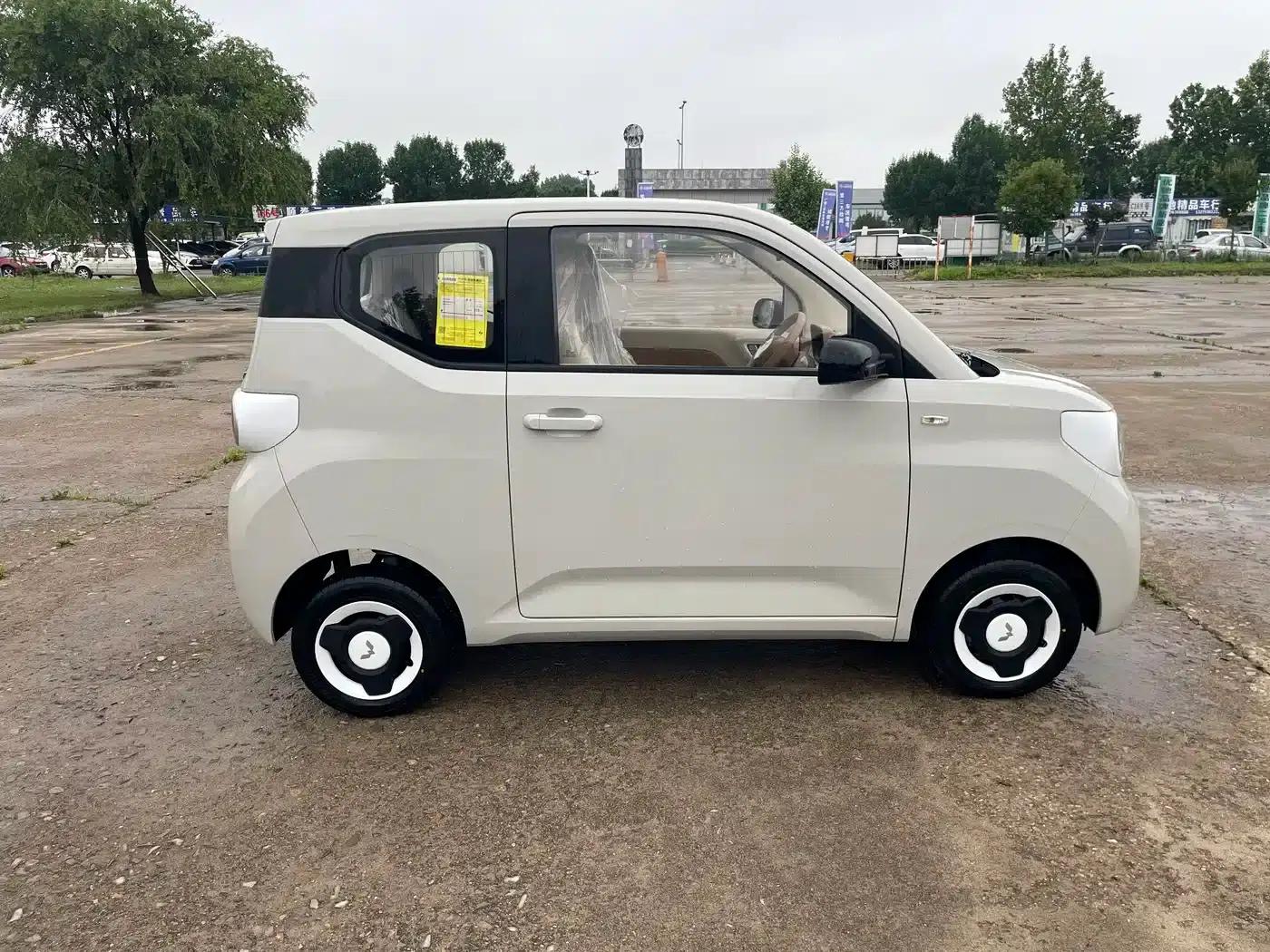 Hongguang MINIEV 2024 Third Generation 215km/h Youth Edition — миниатюра 4