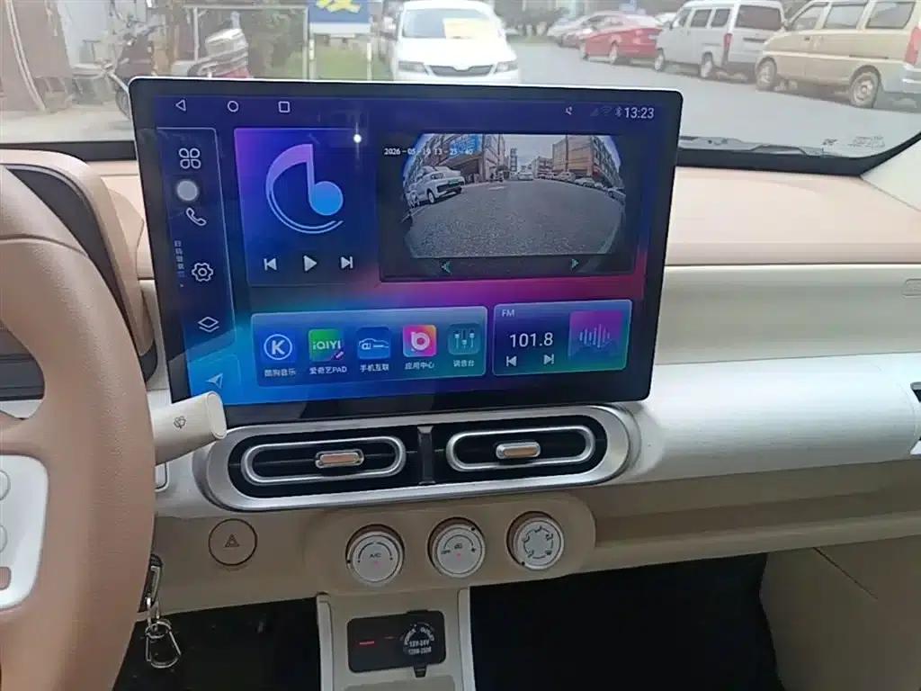 Hongguang MINIEV 2024 Third Generation 215km/h Youth Edition — миниатюра 13