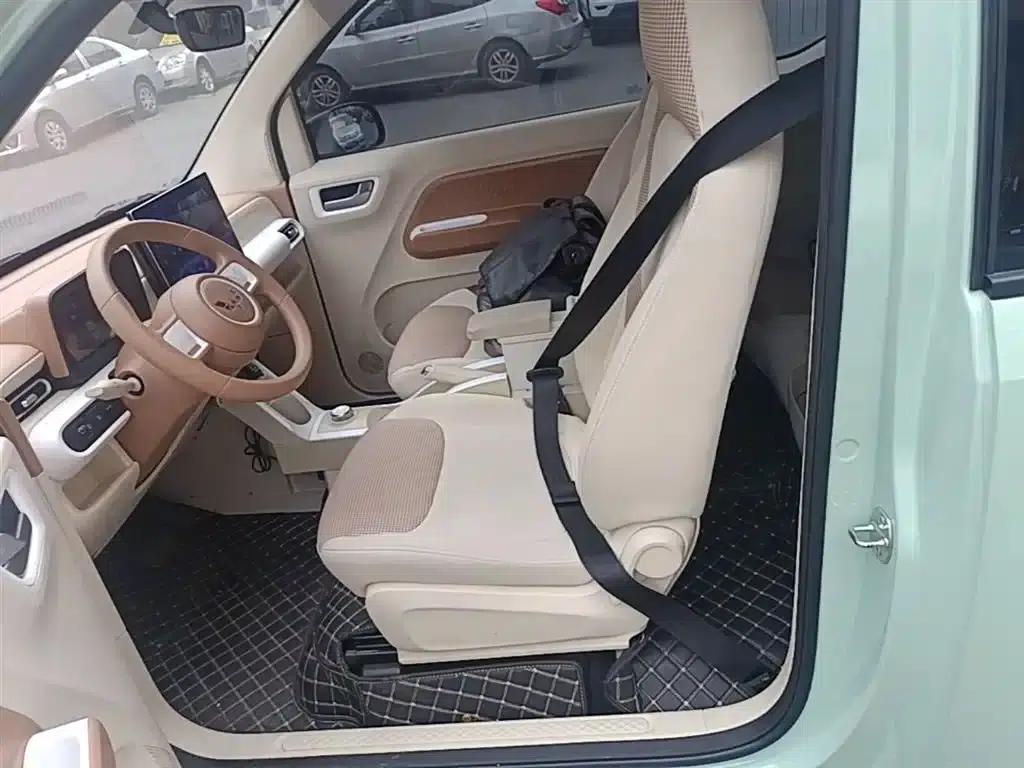 Hongguang MINIEV 2024 Third Generation 215km/h Youth Edition — миниатюра 15