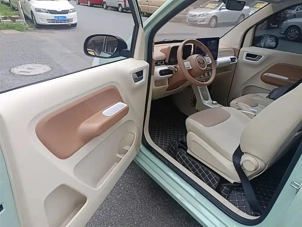 Hongguang MINIEV 2024 Third Generation 215km/h Youth Edition — миниатюра 16