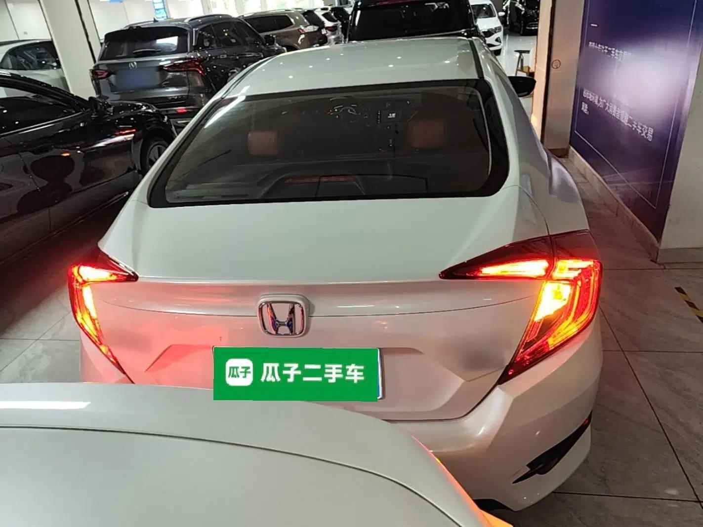 Honda Civic 2019 180TURBO CVT Shangdong Edition China V — миниатюра 3