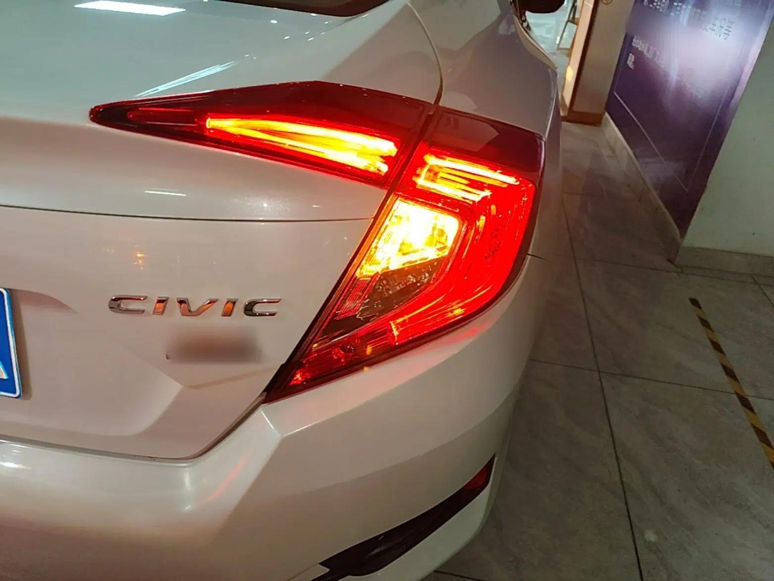 Honda Civic 2019 180TURBO CVT Shangdong Edition China V — миниатюра 8