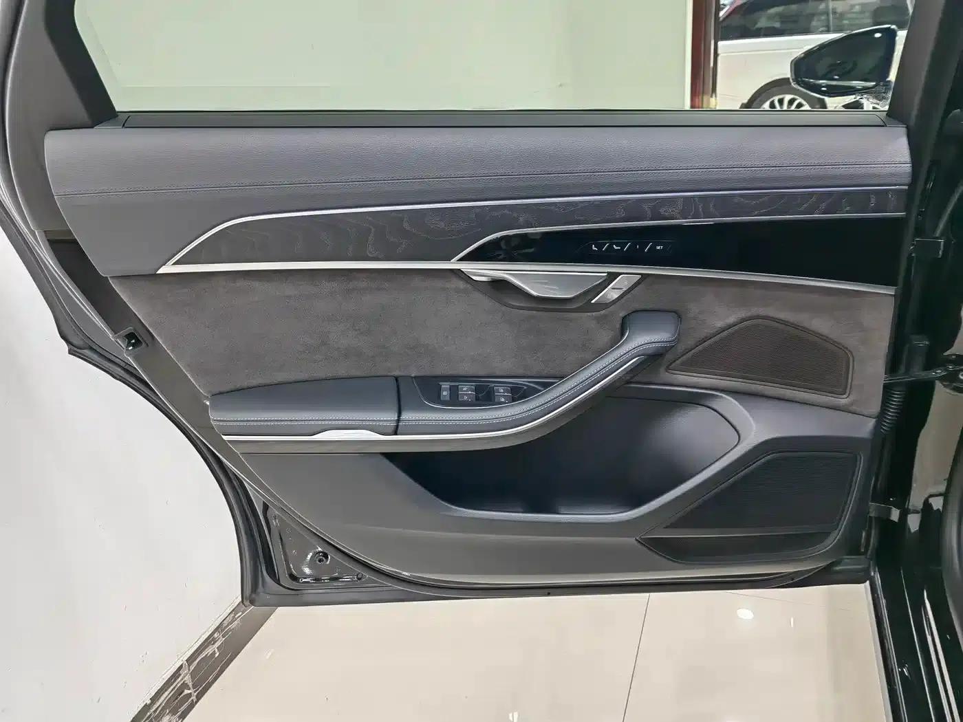2025 Audi A8 A8L 50 TFSI quattro Premium Edition — миниатюра 15