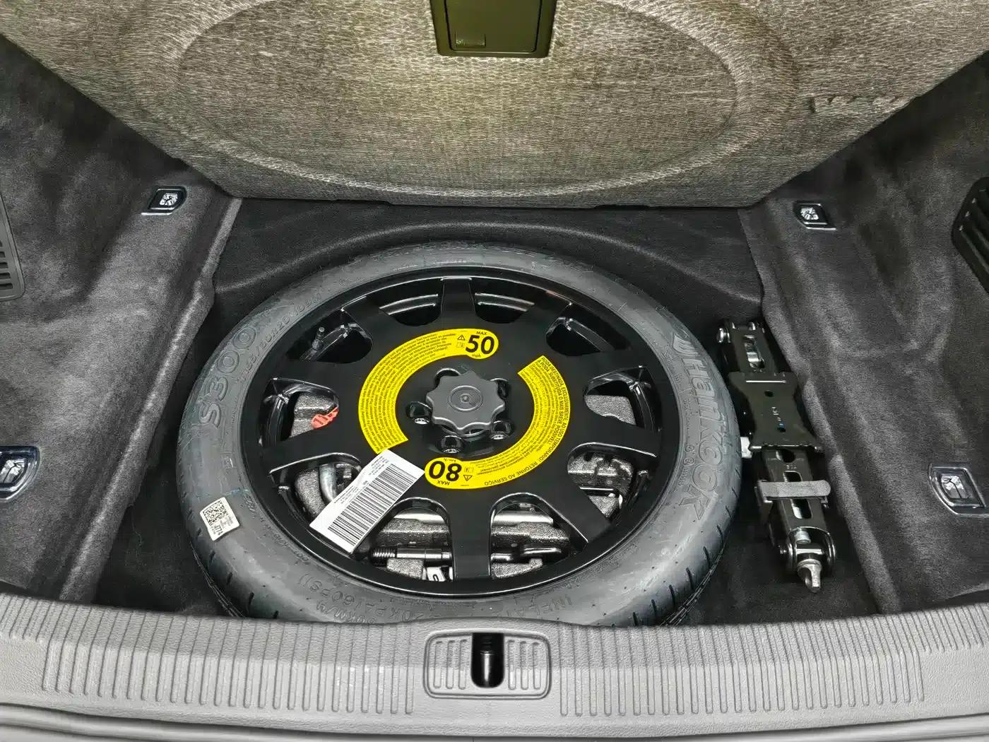 2025 Audi A8 A8L 50 TFSI quattro Premium Edition — миниатюра 21