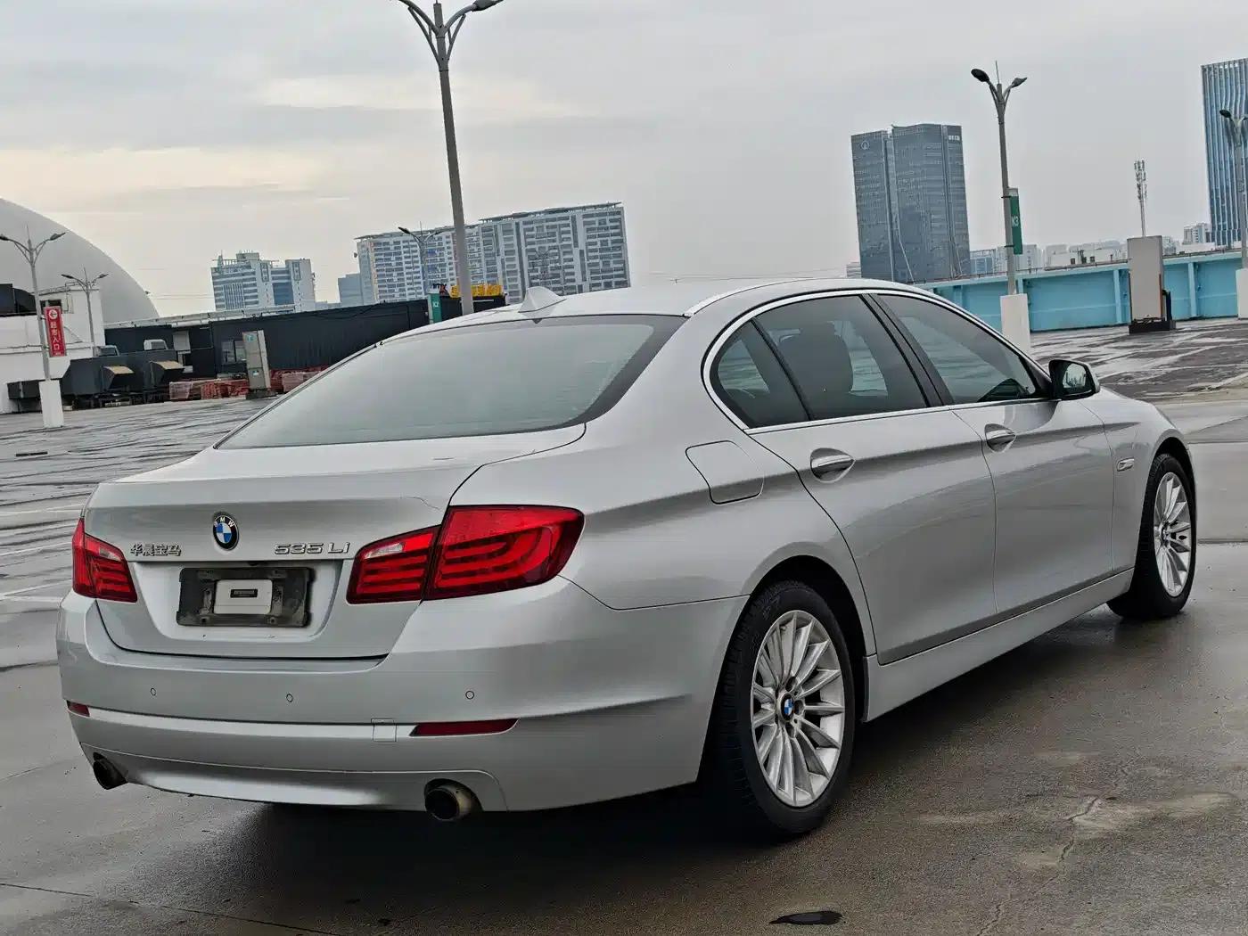 BMW 5 Series 2012 535Li Leading Edition — миниатюра 4