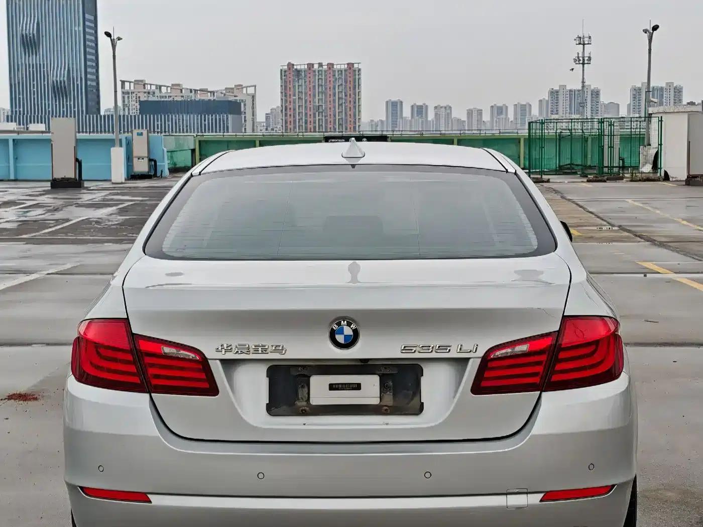 BMW 5 Series 2012 535Li Leading Edition — миниатюра 5