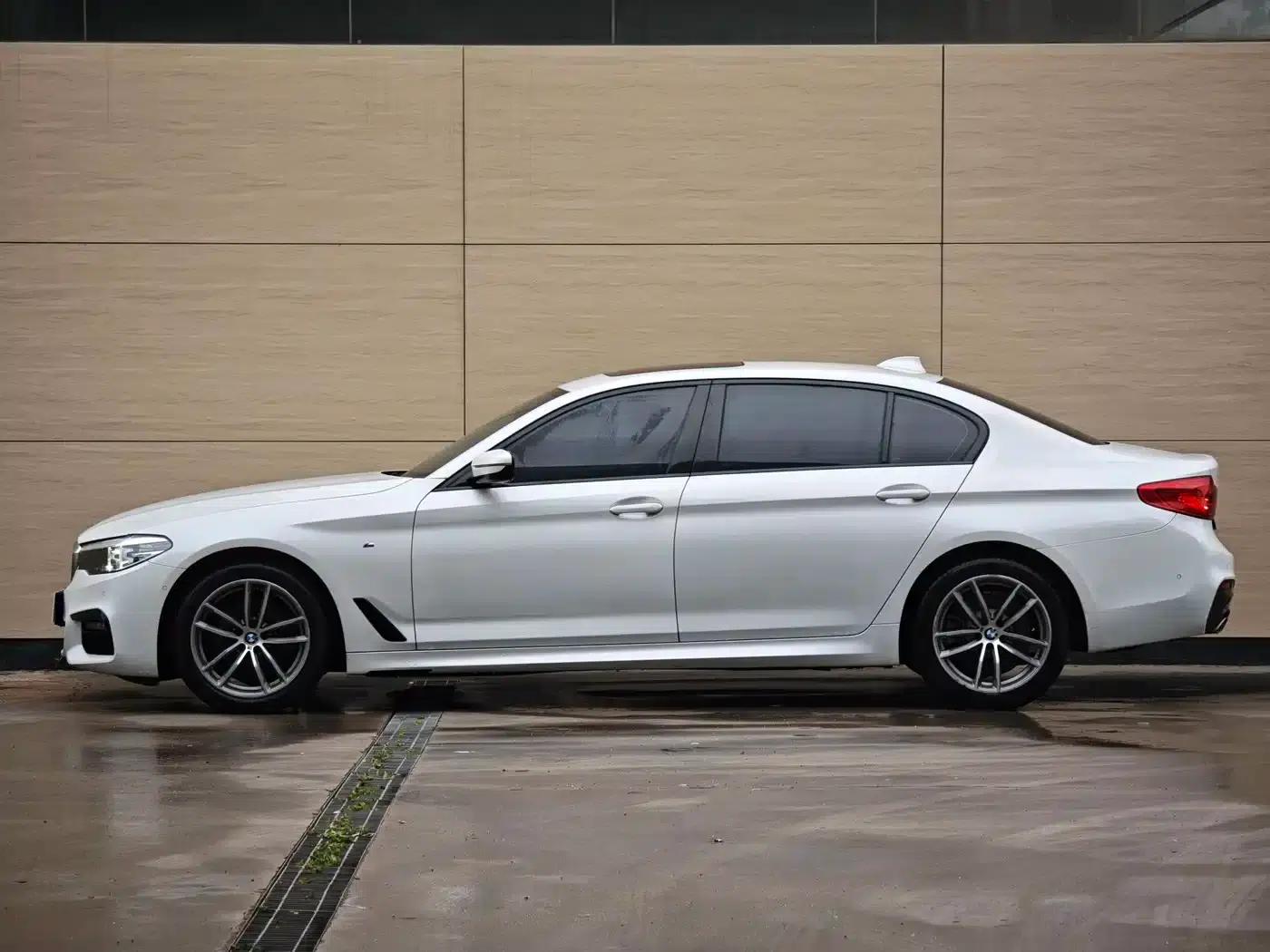 2019 BMW 5 Series 525Li M Sport Package — миниатюра 3