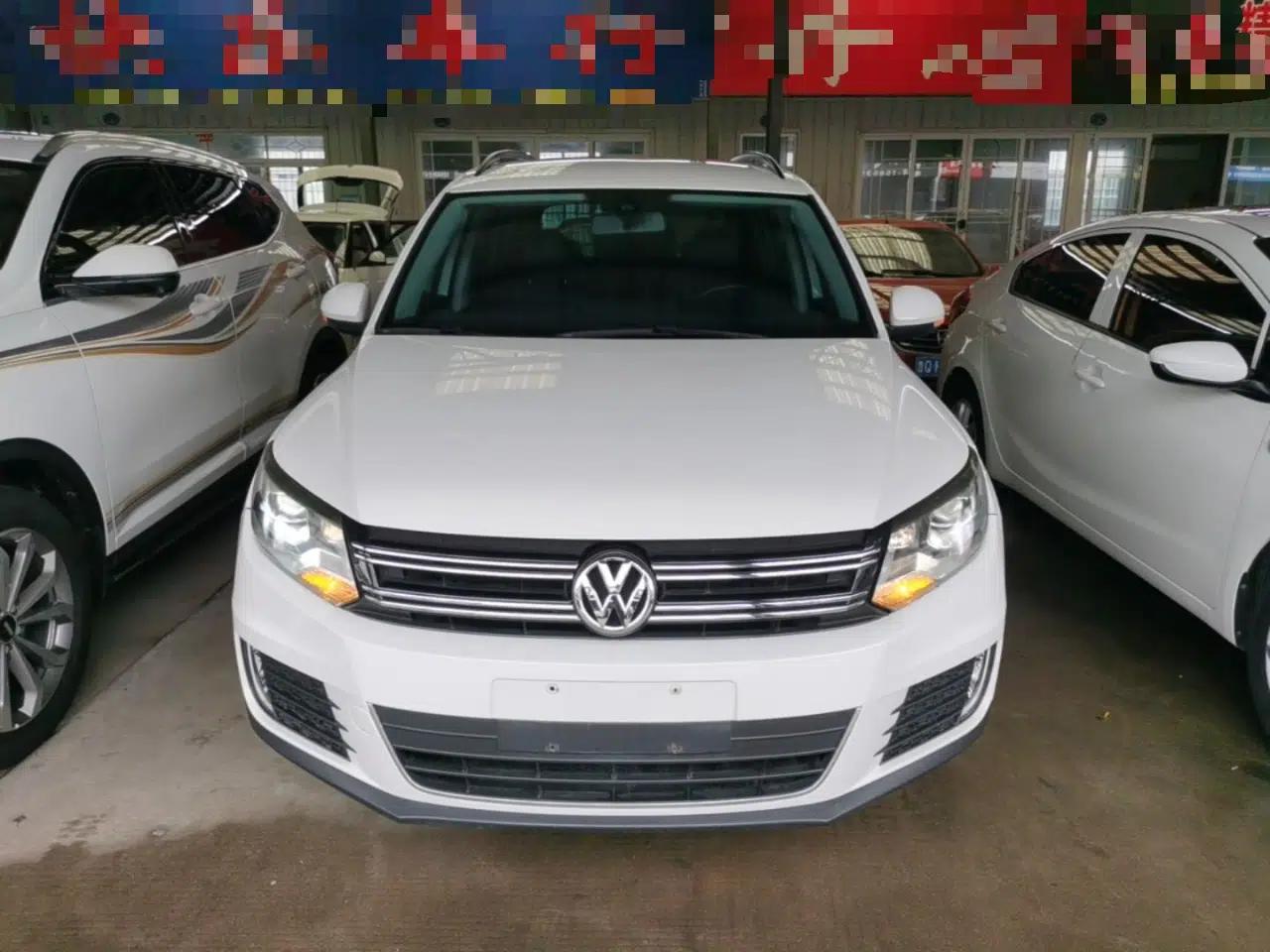Volkswagen Tiguan 2015 1.8TSI Automatic Two-Wheel Drive Comfort Edition — миниатюра 2