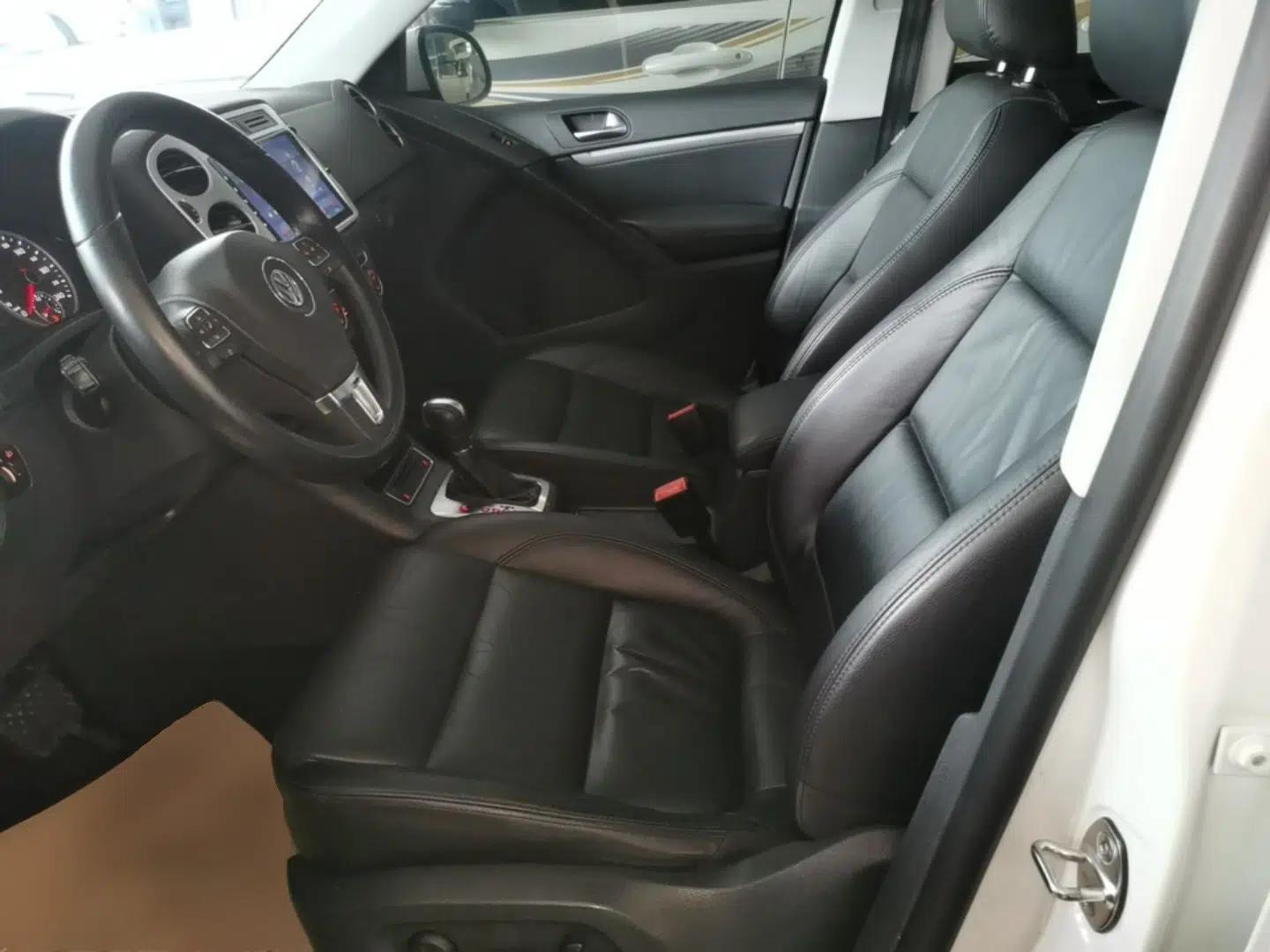 Volkswagen Tiguan 2015 1.8TSI Automatic Two-Wheel Drive Comfort Edition — миниатюра 18