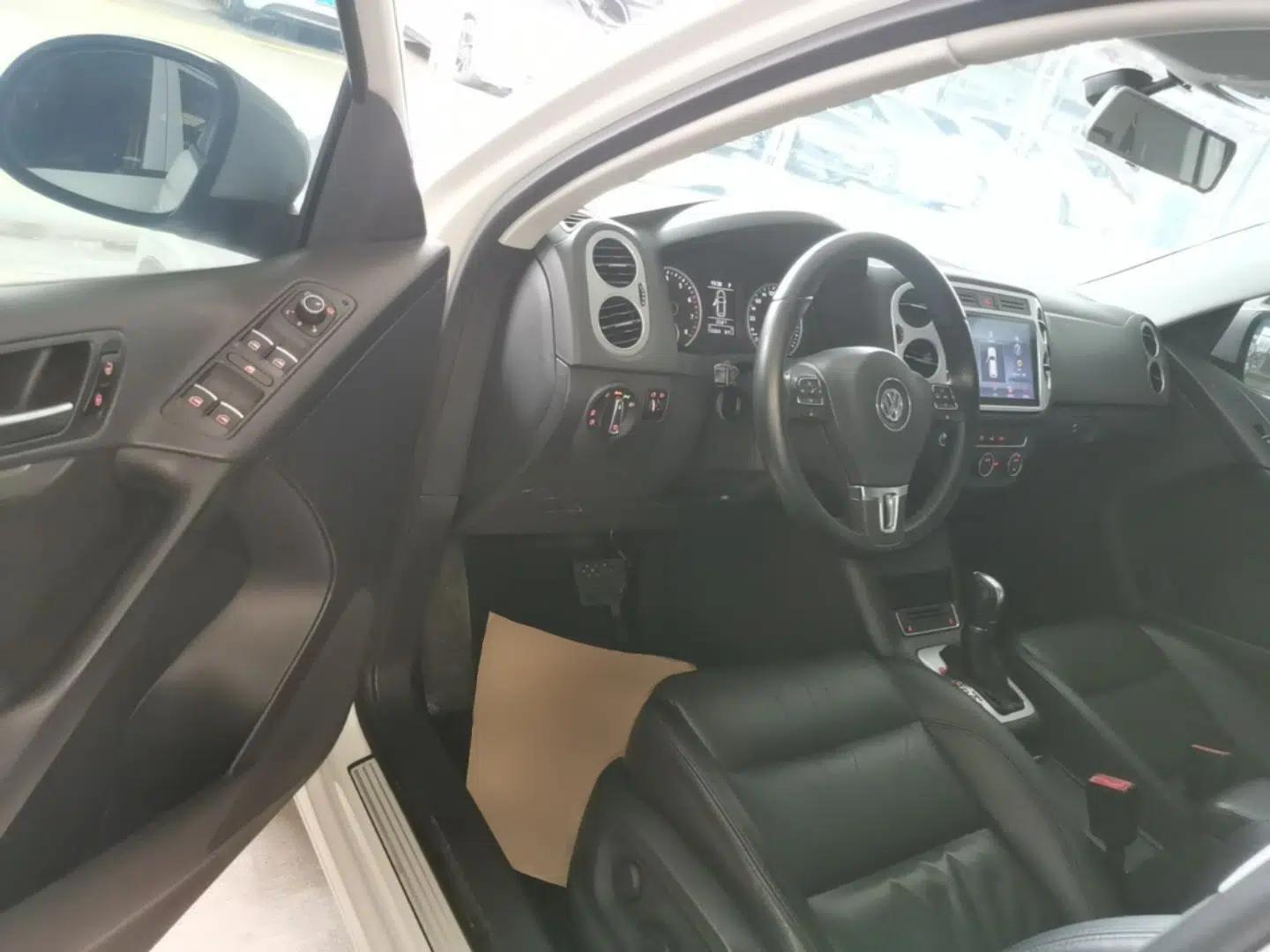 Volkswagen Tiguan 2015 1.8TSI Automatic Two-Wheel Drive Comfort Edition — миниатюра 19