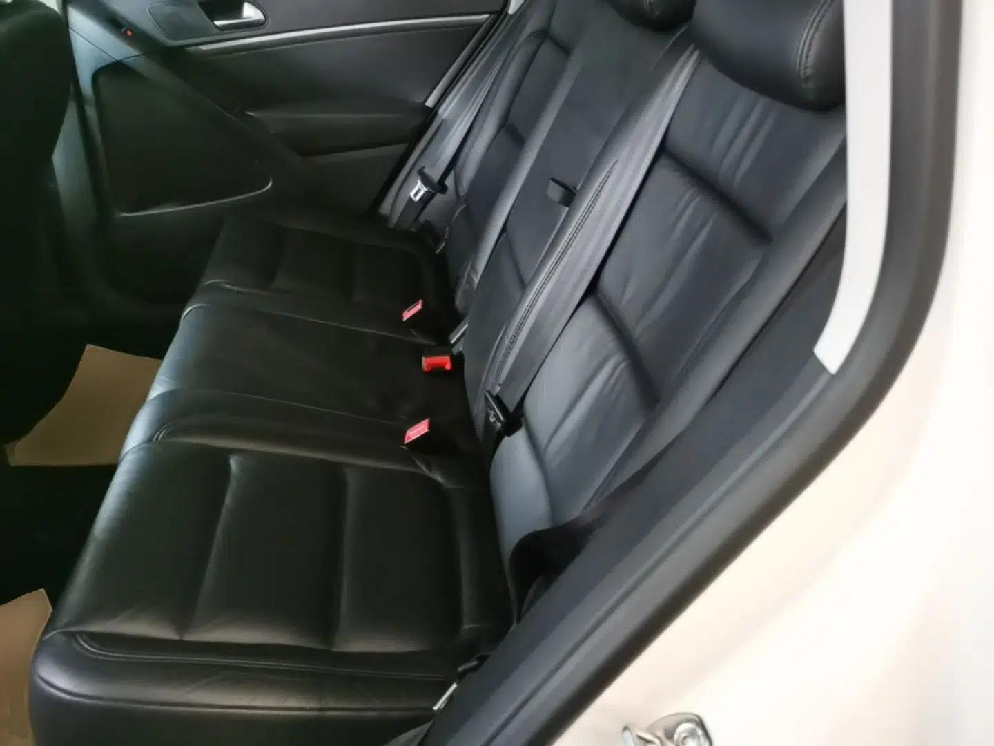 Volkswagen Tiguan 2015 1.8TSI Automatic Two-Wheel Drive Comfort Edition — миниатюра 20