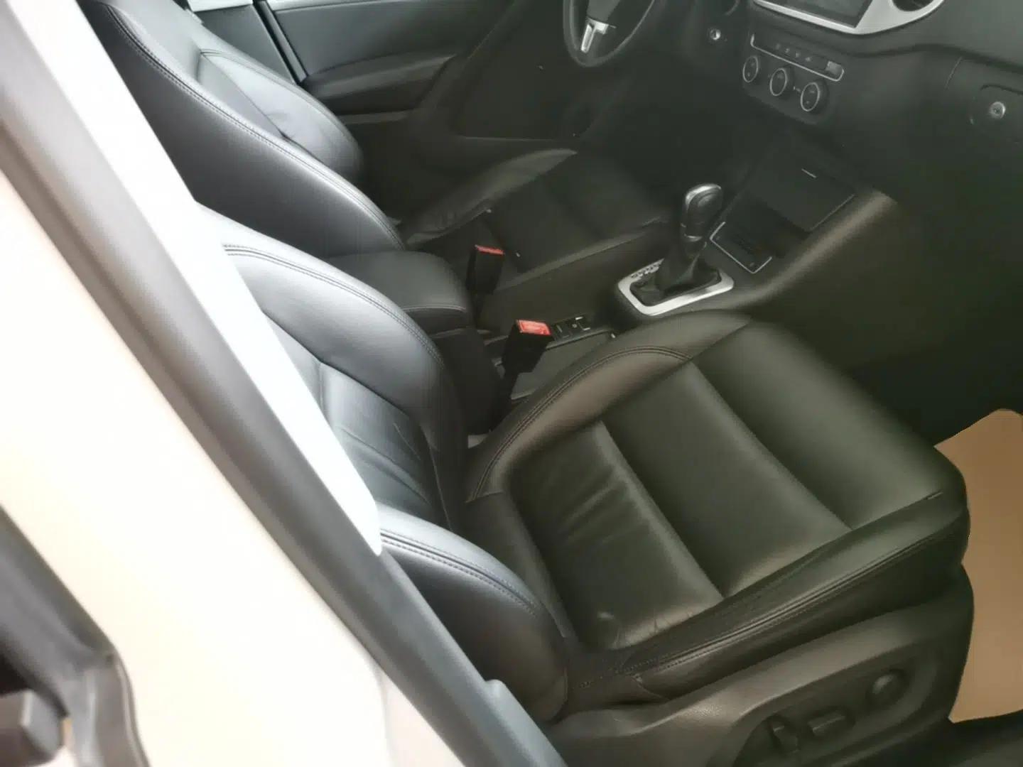 Volkswagen Tiguan 2015 1.8TSI Automatic Two-Wheel Drive Comfort Edition — миниатюра 23