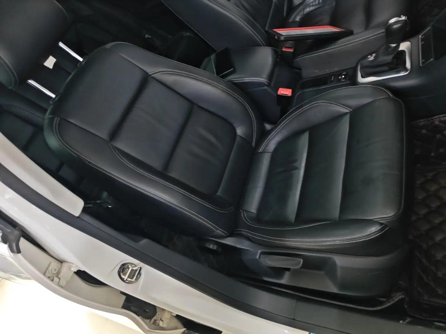 Volkswagen Tiguan 2016 280TSI Automatic Two-Wheel Drive Silk Road Comfort Edition — миниатюра 23