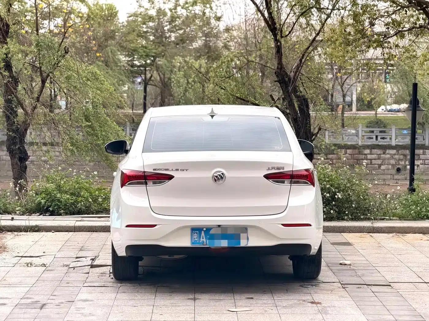 Buick Excelle 2021 Classic 1.5L Automatic Elite — миниатюра 4