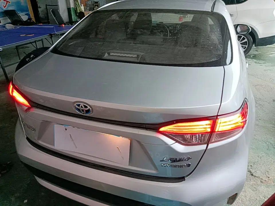 Toyota Levin 2021 Dual-Engine 1.8H E-CVT Luxury Edition — миниатюра 5