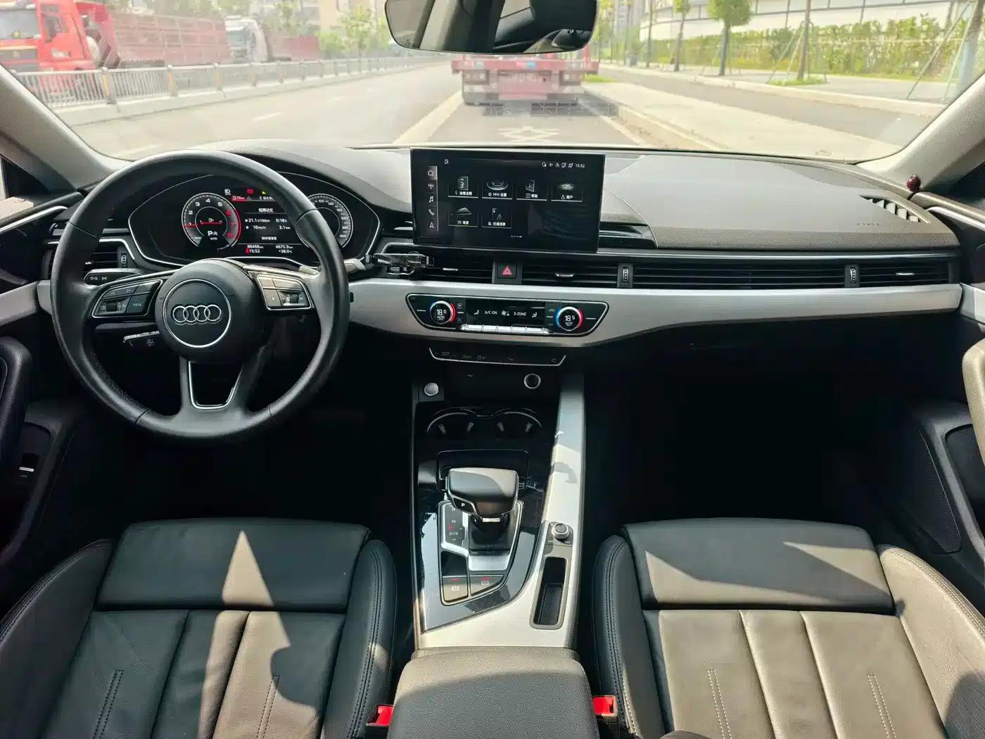 2022 Audi A5 Sportback 40 TFSI (Imported) - Fashionable and Elegant Model — миниатюра 15