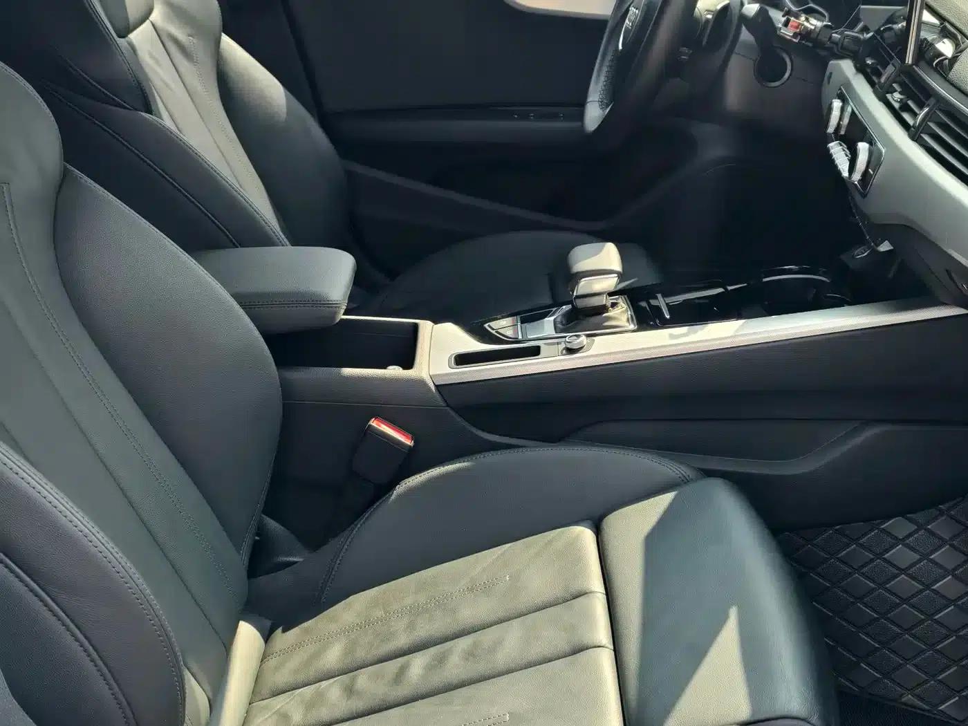 2022 Audi A5 Sportback 40 TFSI (Imported) - Fashionable and Elegant Model — миниатюра 16