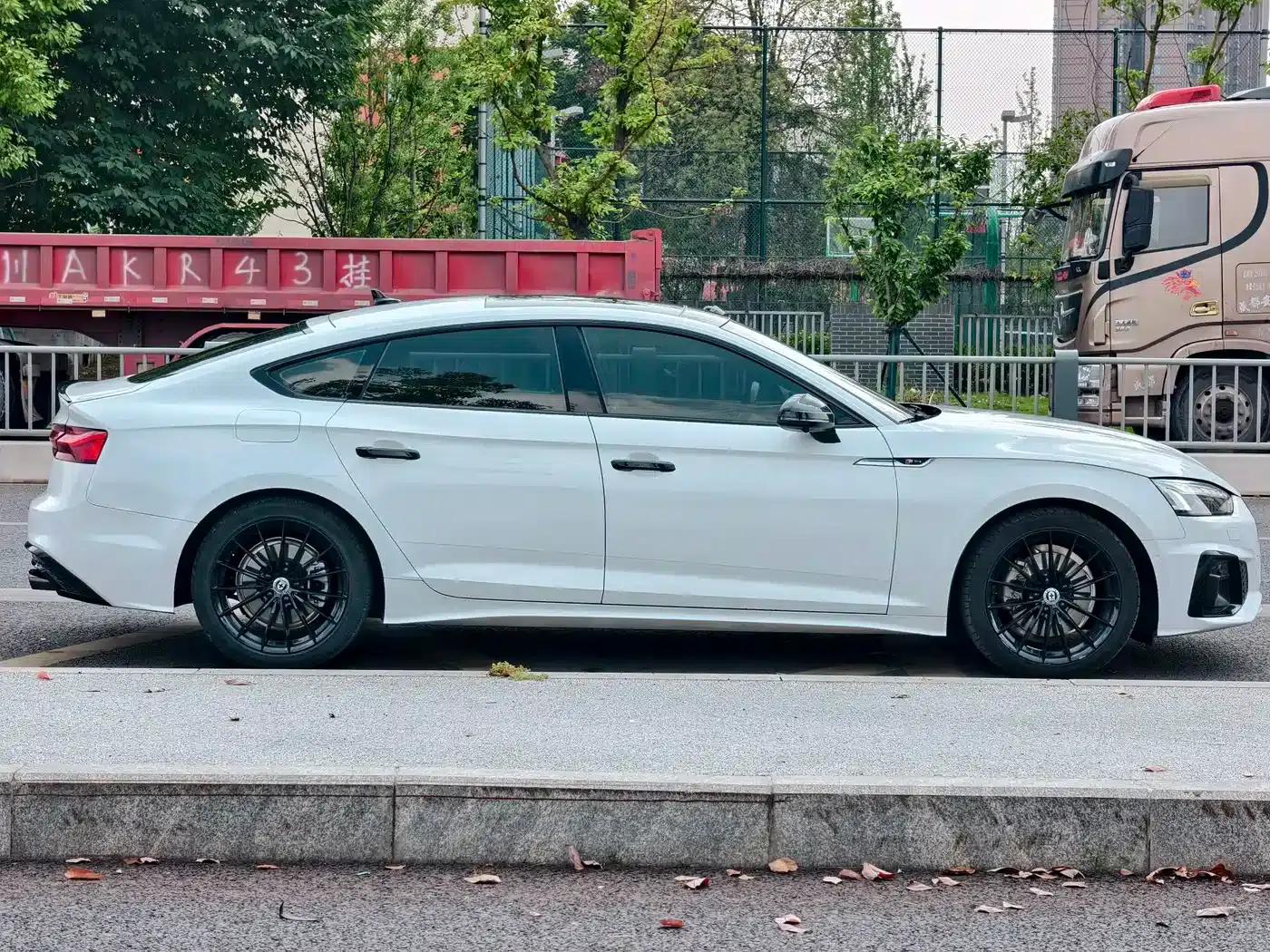 2022 Audi A5 Sportback 40 TFSI (Imported) - Fashionable and Elegant Model — миниатюра 20
