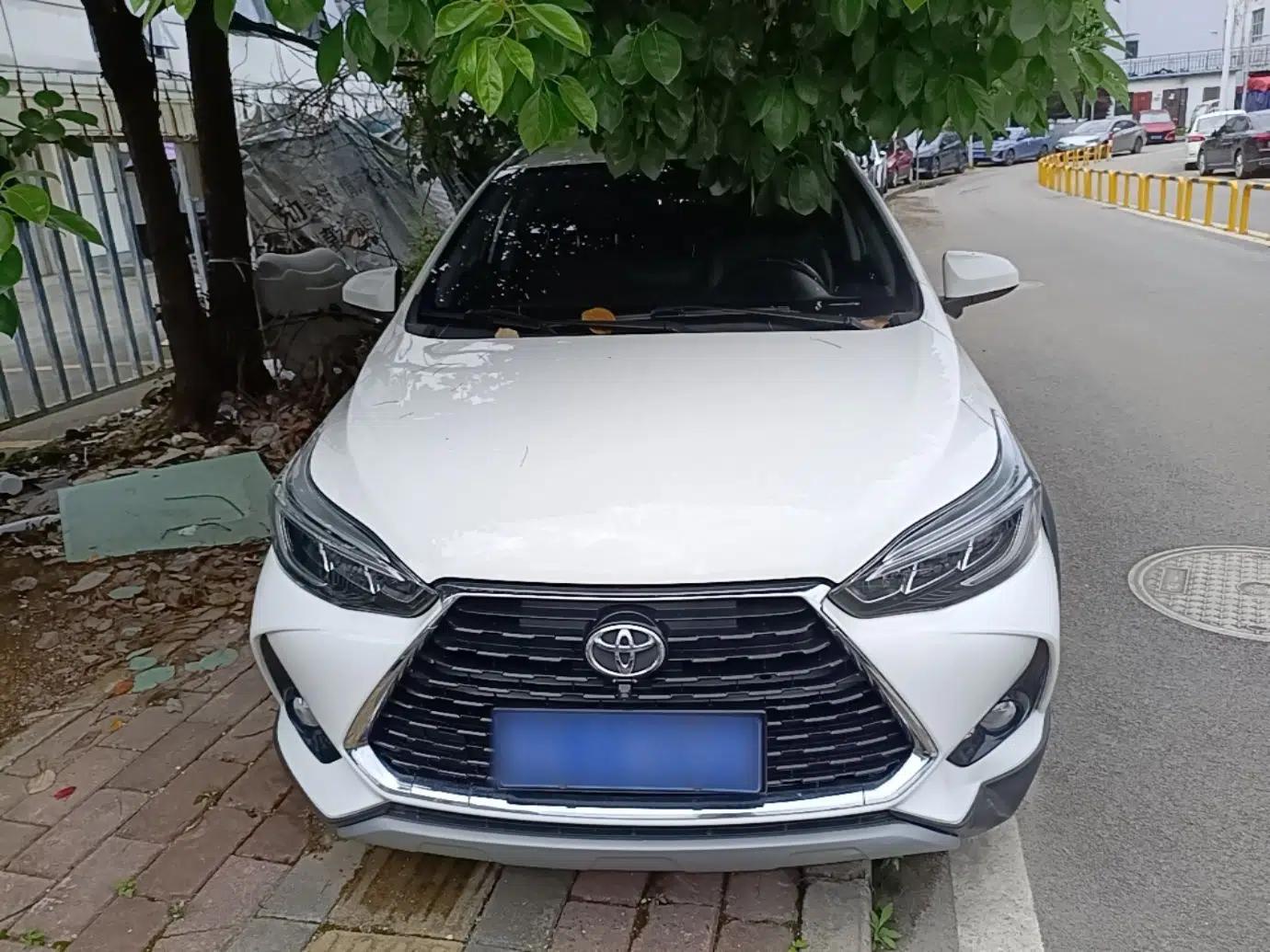 Toyota YARiS L Zhi Xuan 2022 X-Trail 1.5L CVT Luxury PLUS Edition — миниатюра 2