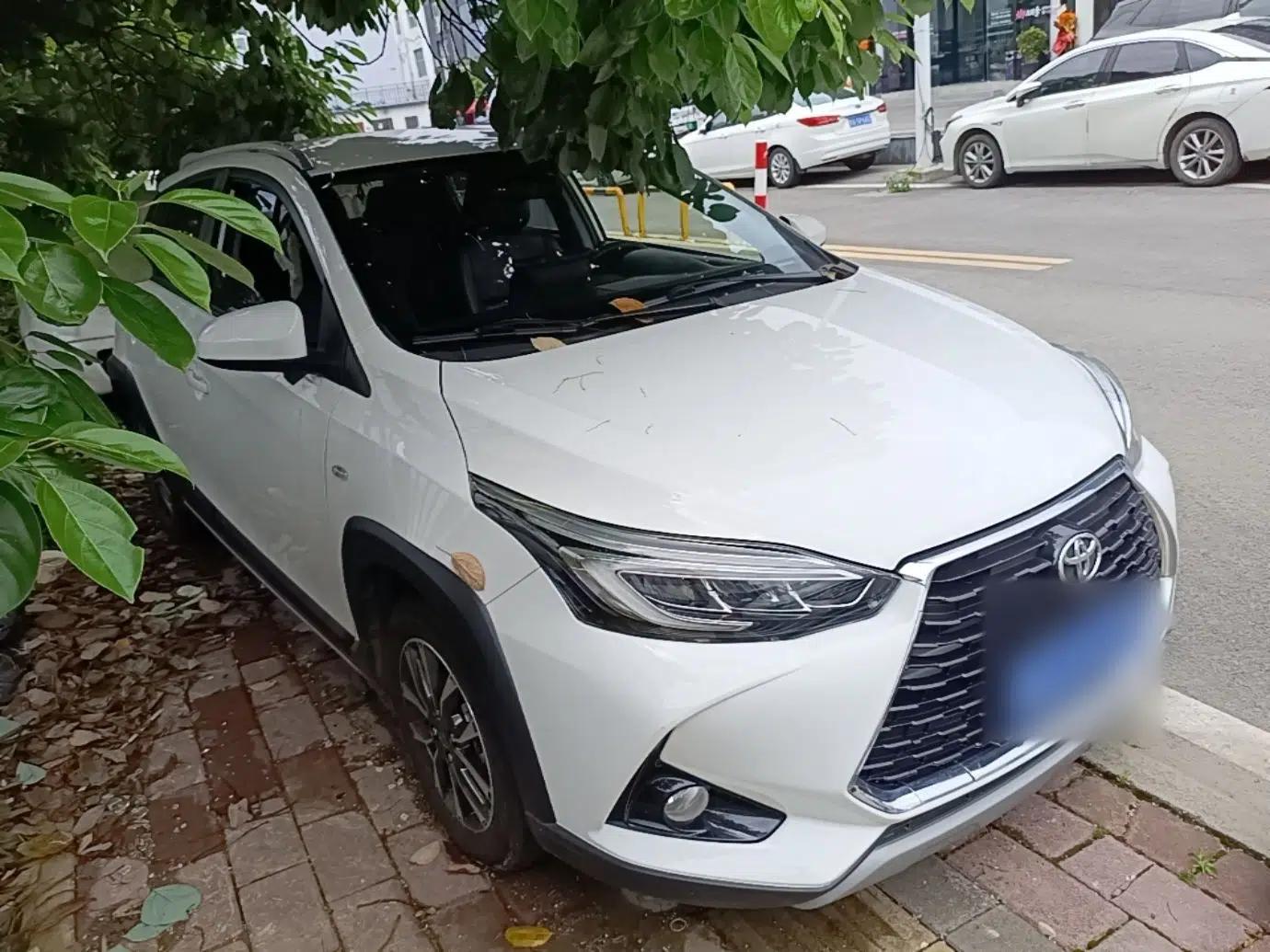 Toyota YARiS L Zhi Xuan 2022 X-Trail 1.5L CVT Luxury PLUS Edition — миниатюра 3