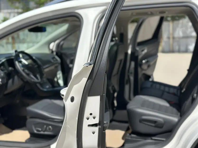 Ford Edge 2015 2.0T GTDi 4x4 High-Grade Model — миниатюра 17
