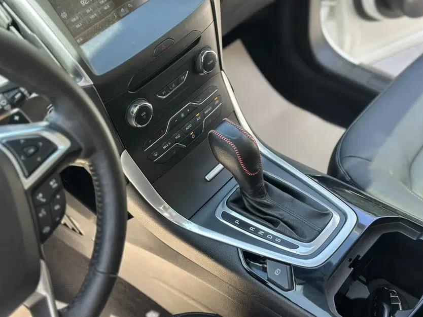 Ford Edge 2015 2.0T GTDi 4x4 High-Grade Model — миниатюра 23