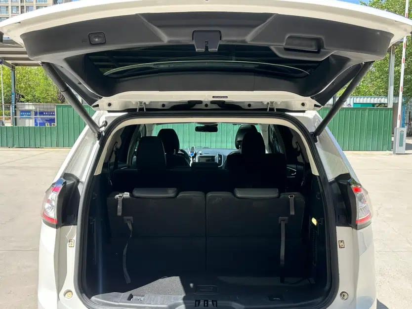 Ford Edge 2015 2.0T GTDi 4x4 High-Grade Model — миниатюра 28