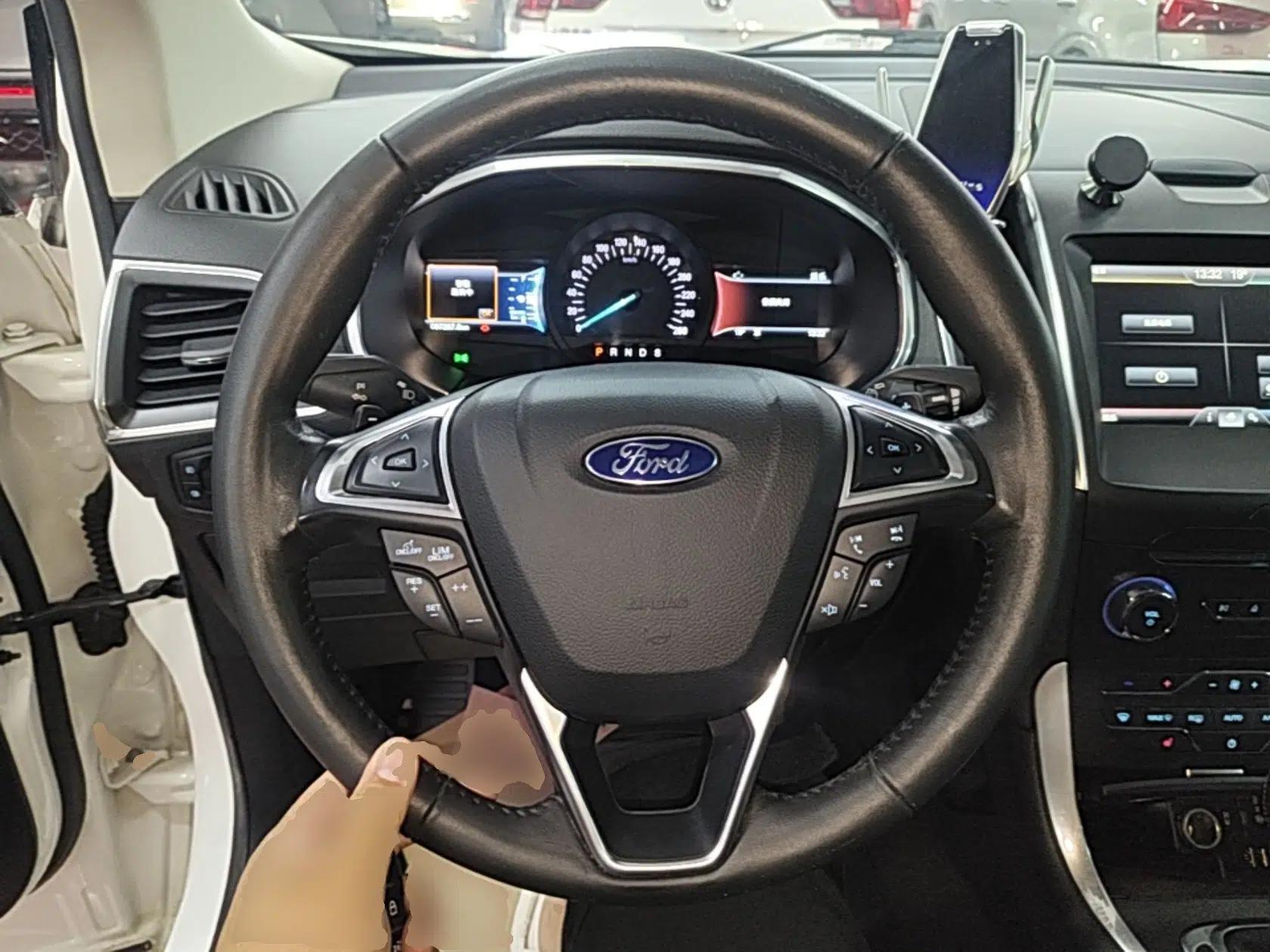 Ford Edge 2015 2.0T GTDi 4x4 High-Grade Model — миниатюра 10