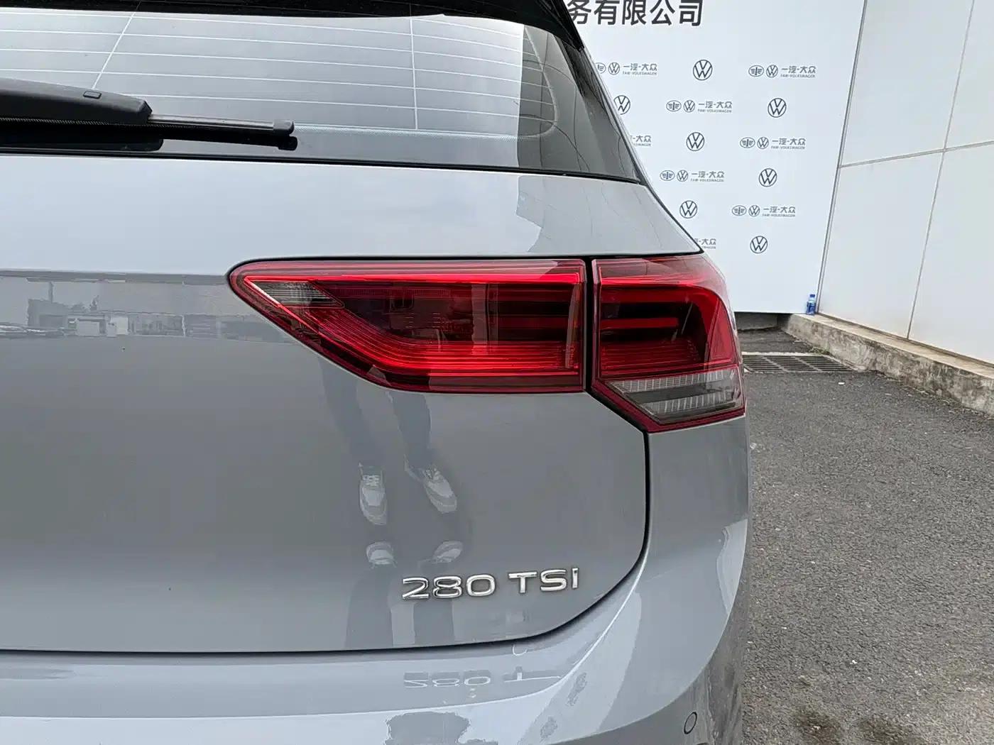 2023 Golf Facelift 280TSI DSG Pro — миниатюра 12