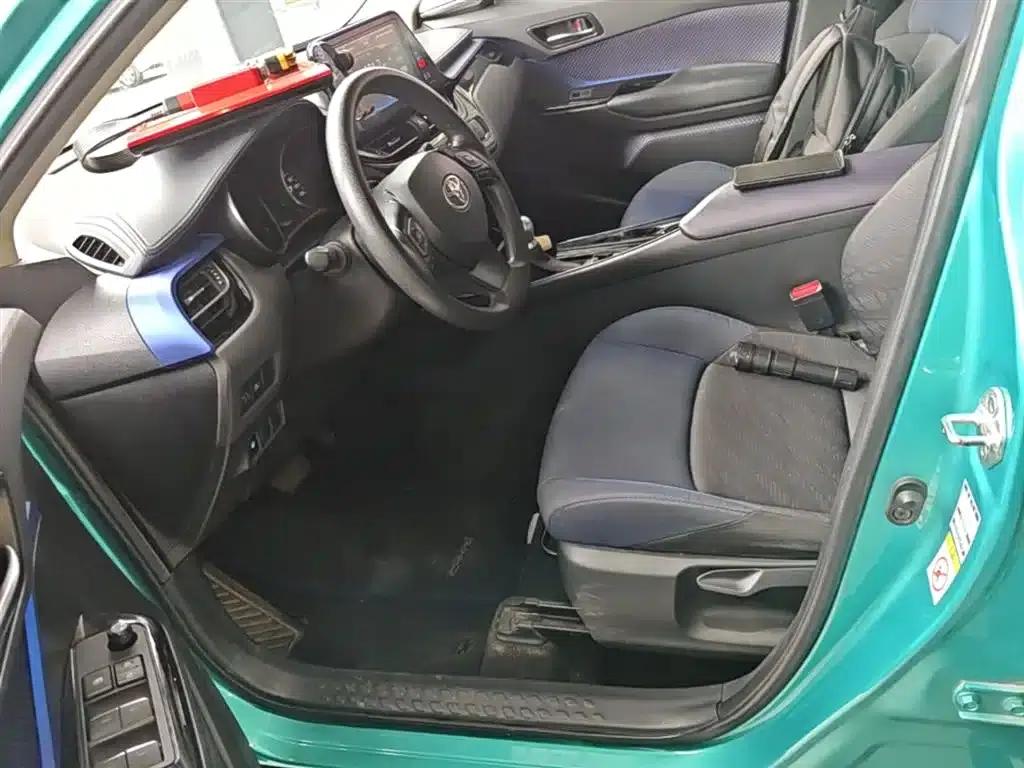 Toyota C-HR 2020 2.0L Leading Edition — миниатюра 11