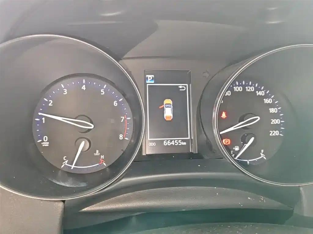 Toyota C-HR 2020 2.0L Leading Edition — миниатюра 8