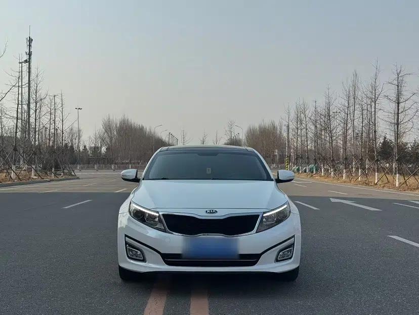 Kia K5 2014 2.0L Automatic LUXURY — миниатюра 8