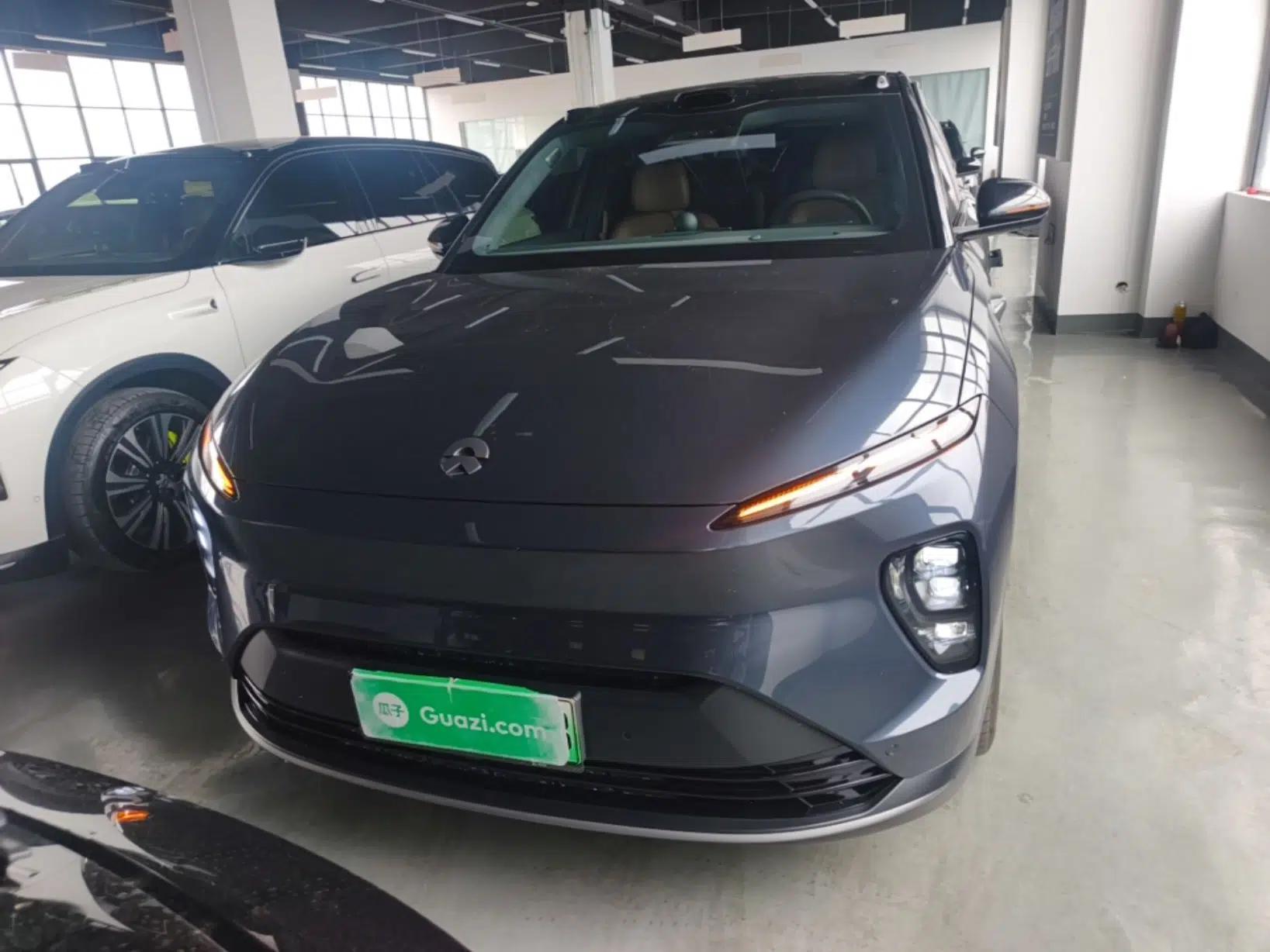 Nio ES8 2023 75 kWh Executive Edition — миниатюра 2