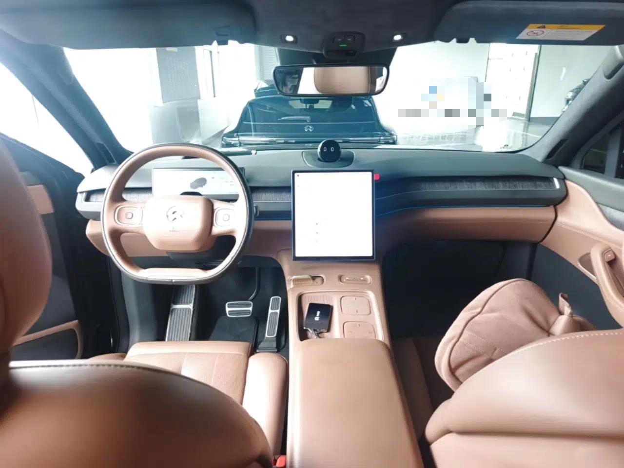 Nio ES8 2023 75 kWh Executive Edition — миниатюра 13
