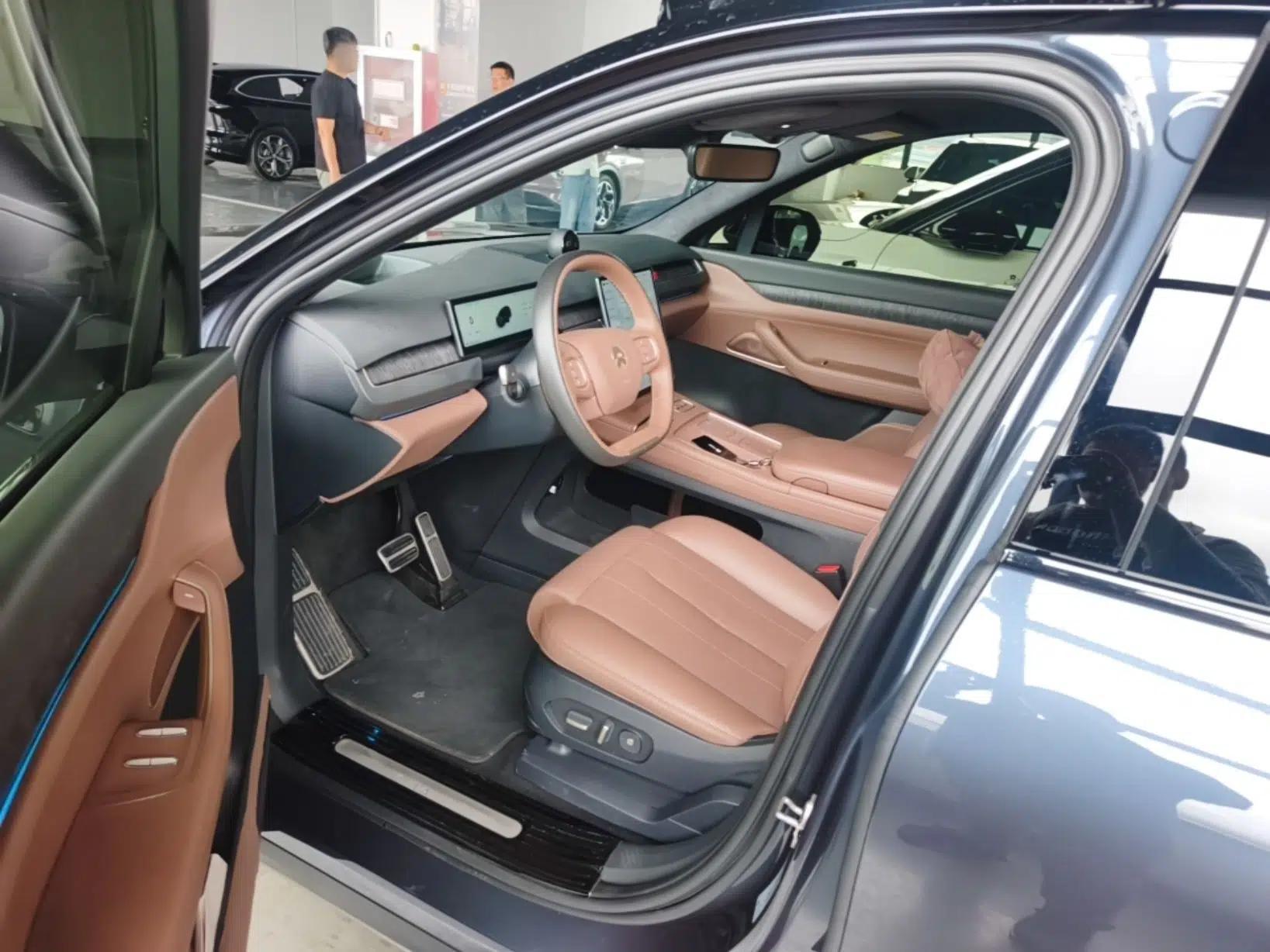 Nio ES8 2023 75 kWh Executive Edition — миниатюра 19