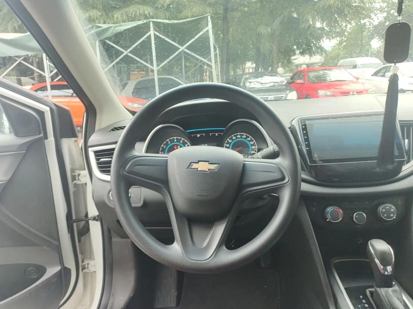 Chevrolet Cavalier 2019 320 Automatic Enjoyment with Sunroof — миниатюра 14