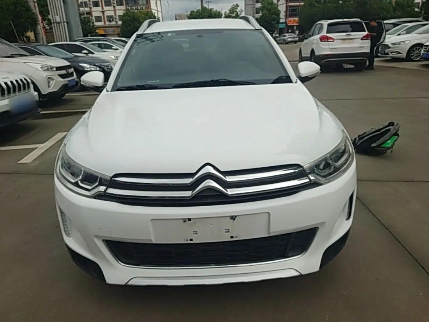 Citroen C3-XR 2015 1.6THP Automatic Pioneer Model — миниатюра 2