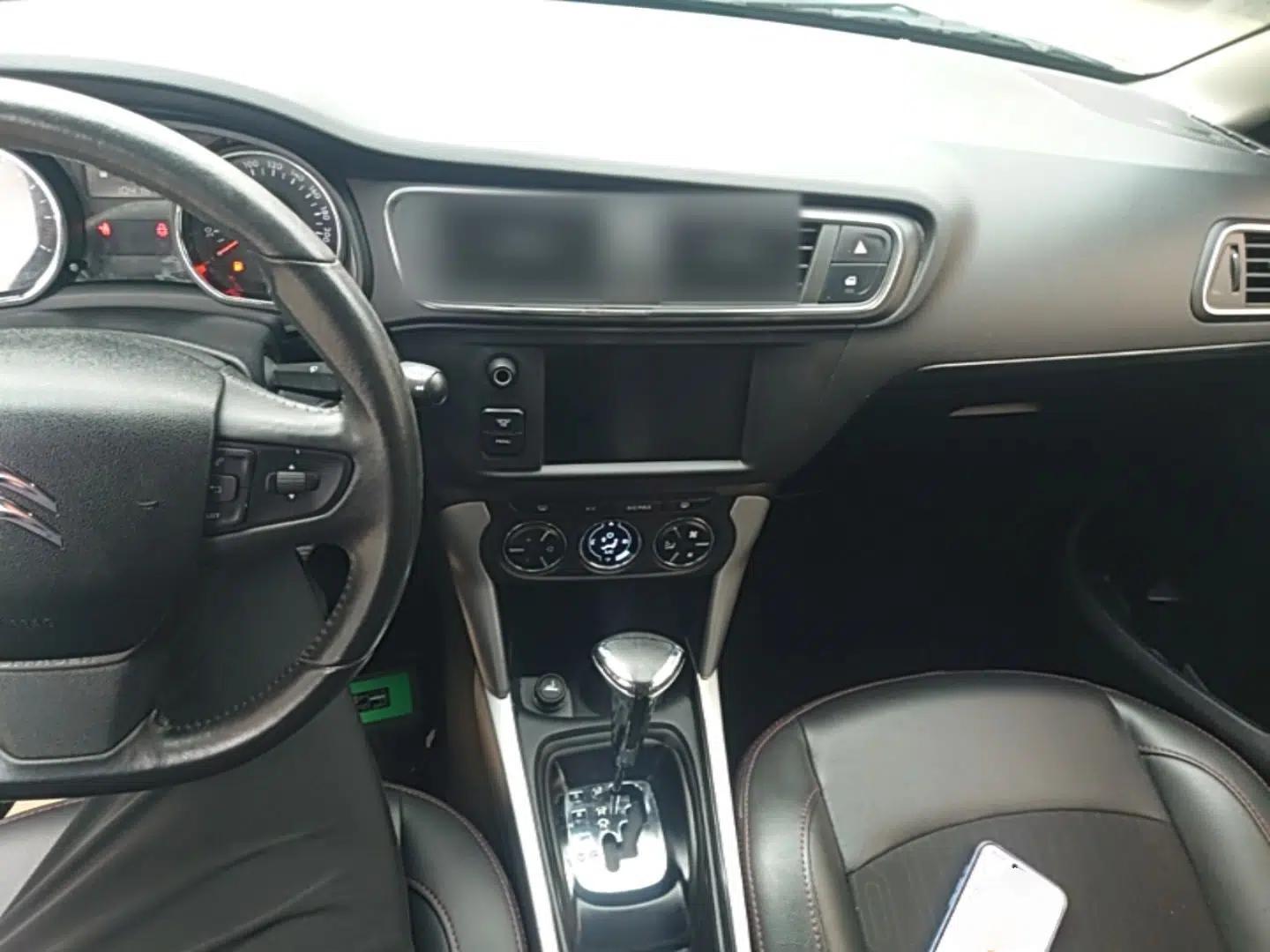 Citroen C3-XR 2015 1.6THP Automatic Pioneer Model — миниатюра 13