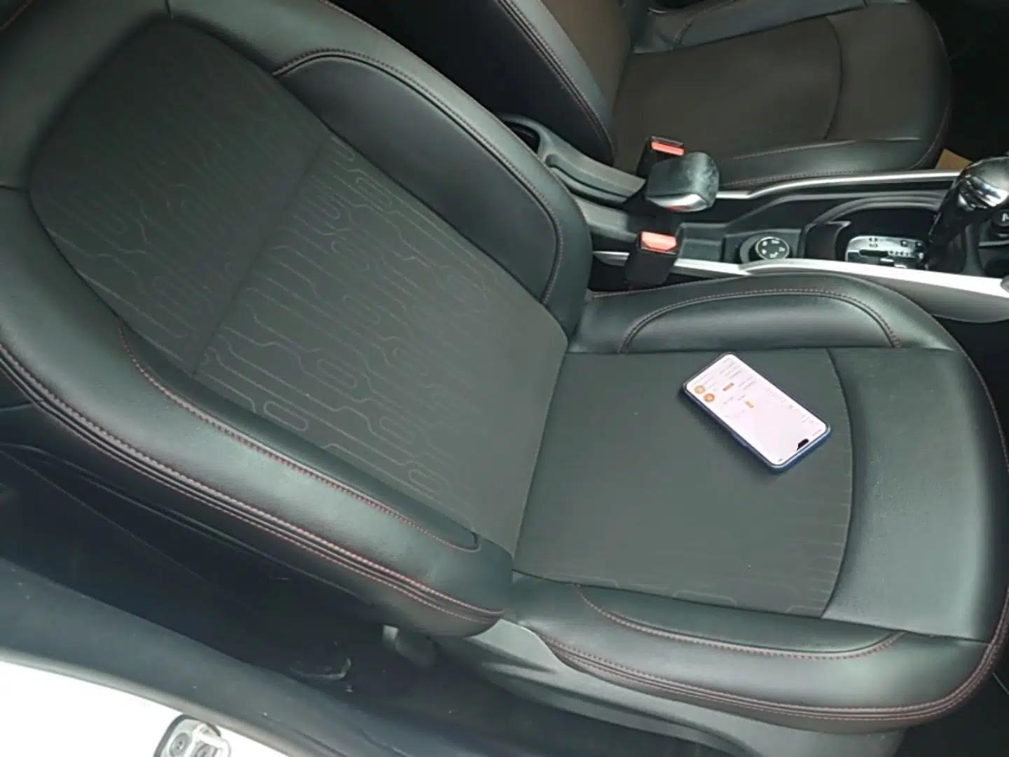 Citroen C3-XR 2015 1.6THP Automatic Pioneer Model — миниатюра 23