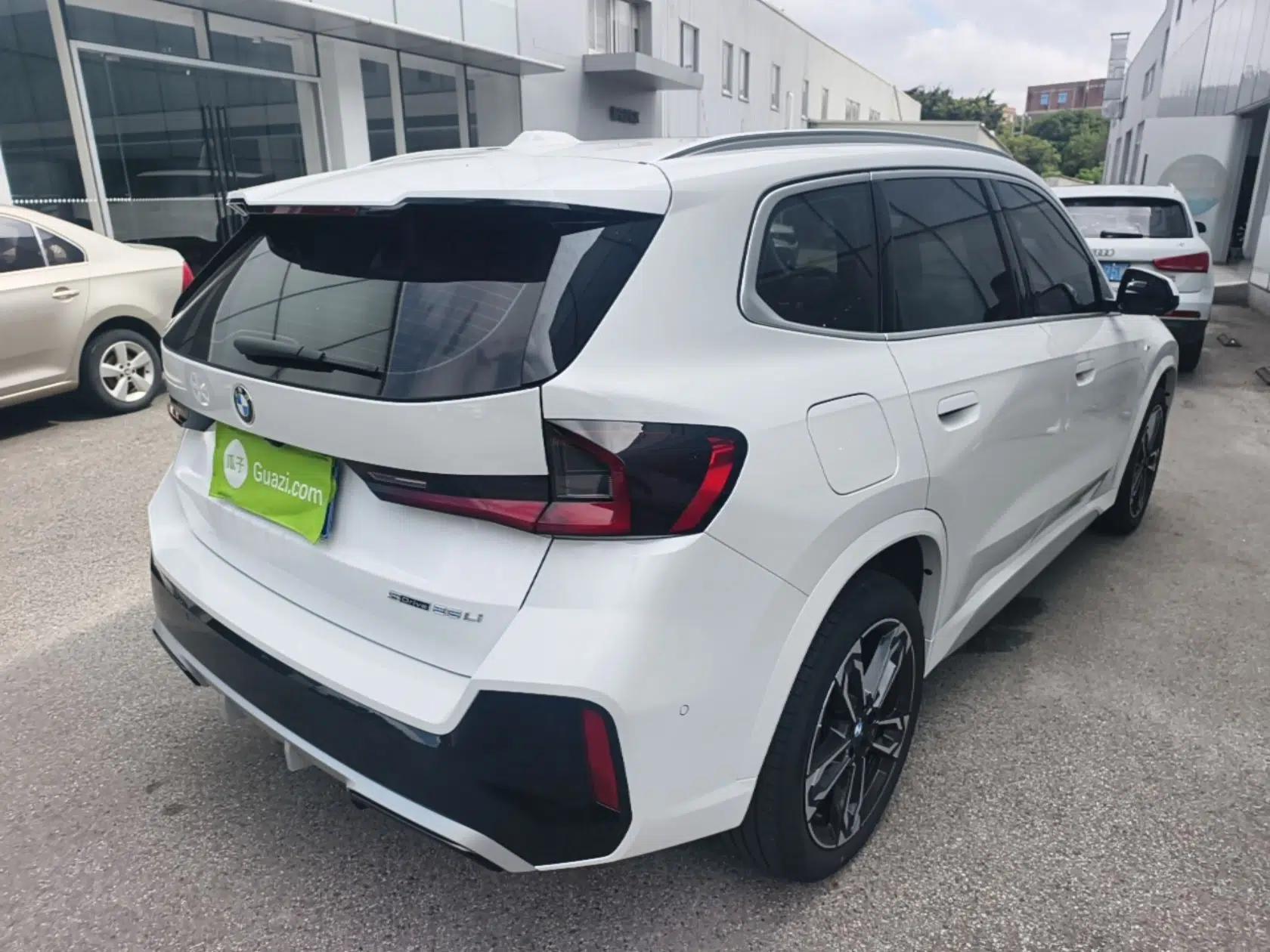 BMW X1 2024 sDrive25Li M Sport Package — миниатюра 4