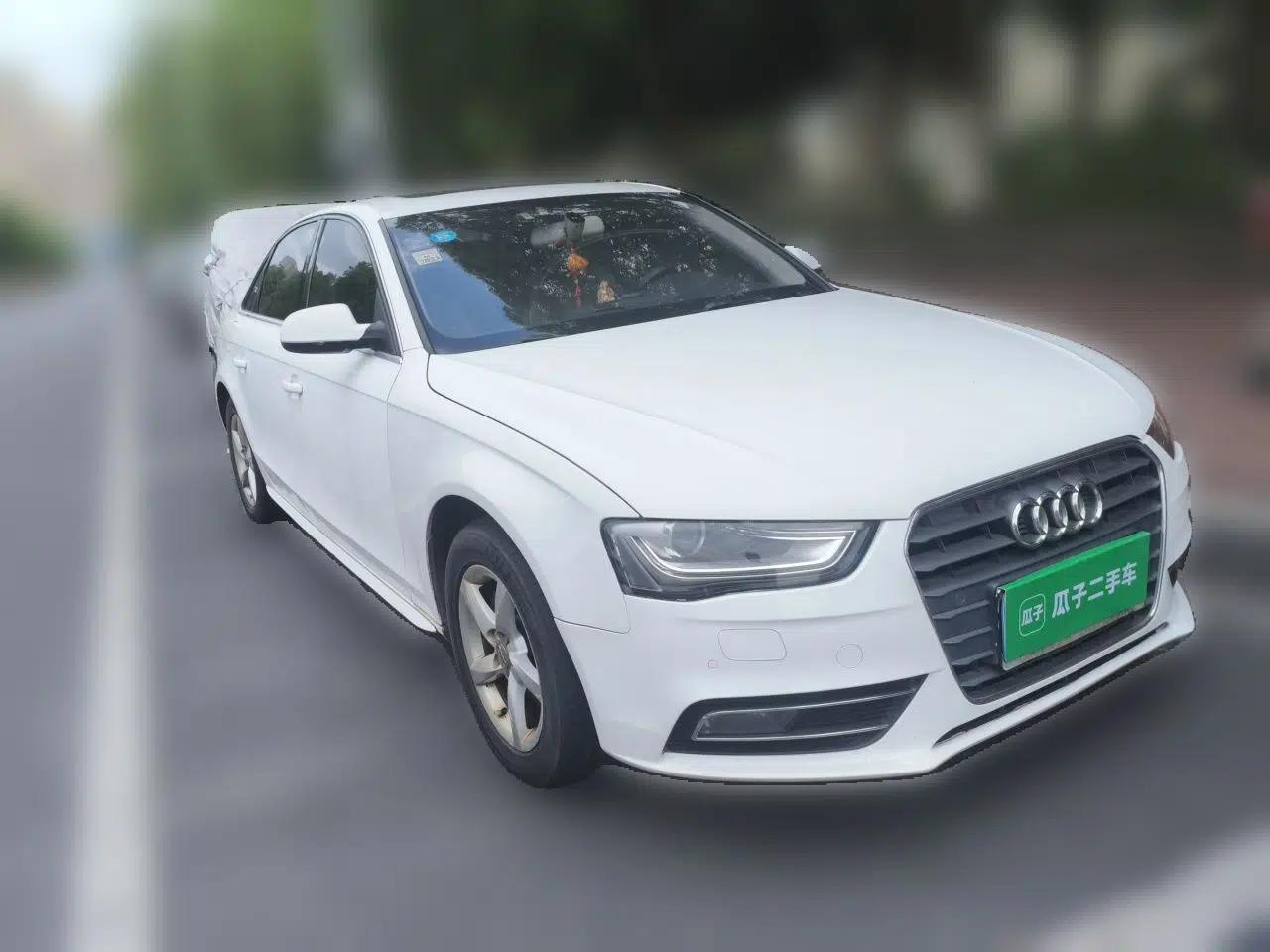 Audi A4L 2013 30 TFSI Manual Comfort Model — миниатюра 3