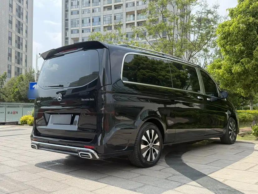 Mercedes-Benz Vito 2023 2.0T Elite Version 7 Seats — миниатюра 4