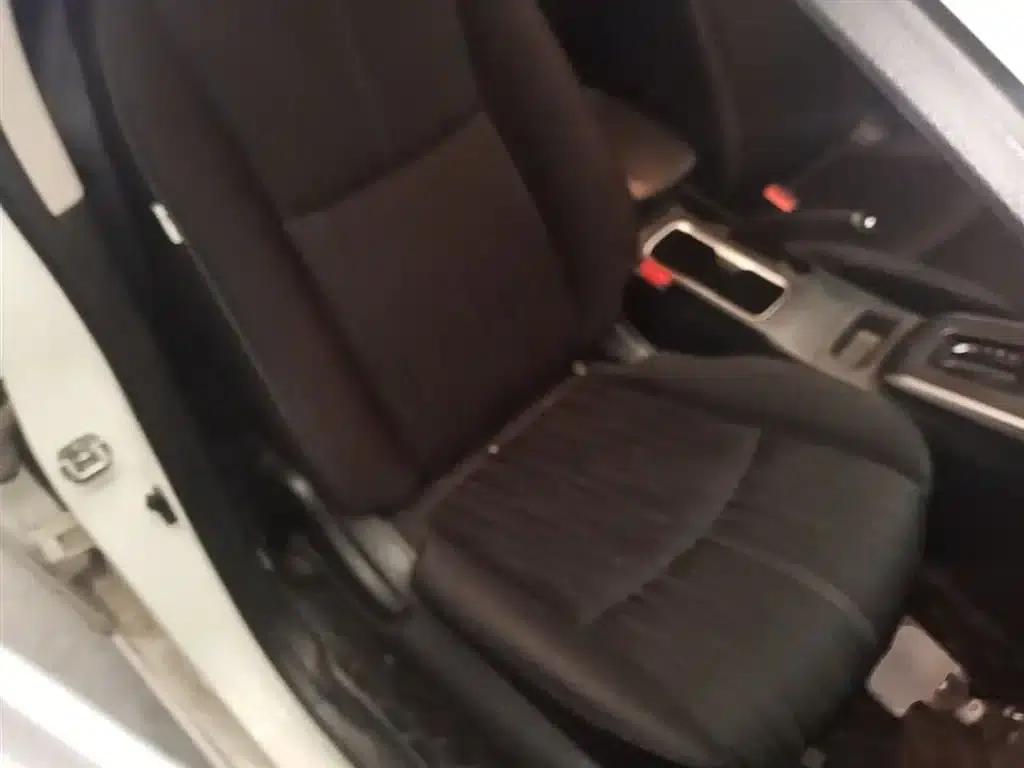 Nissan Sylphy 2024 Classic 1.6XE CVT Comfort Edition — миниатюра 25