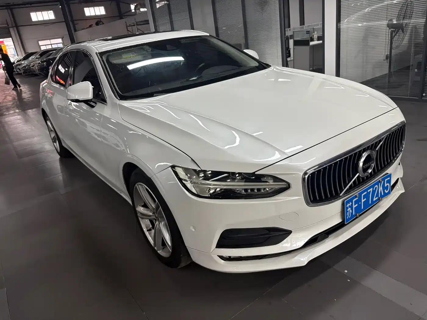 2018 Volvo S90 T4 Smart Edition — миниатюра 4