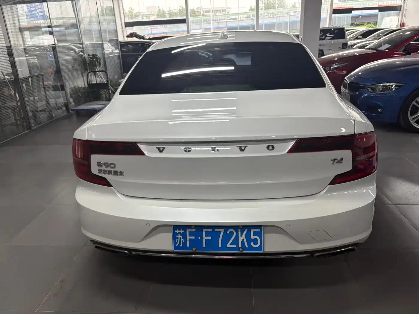 2018 Volvo S90 T4 Smart Edition — миниатюра 5