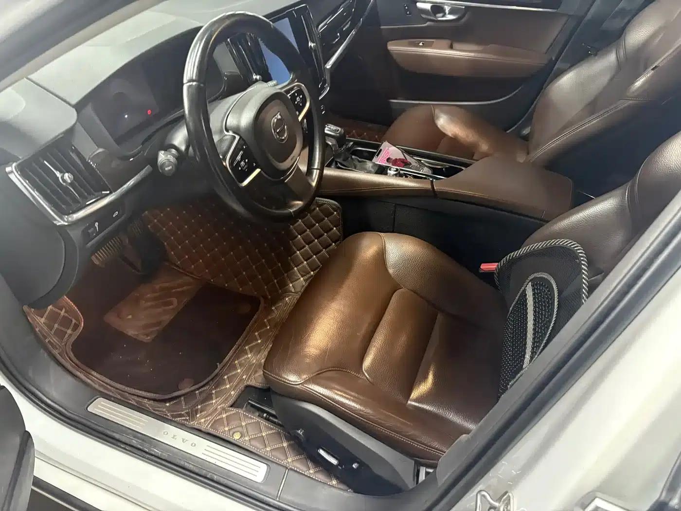 2018 Volvo S90 T4 Smart Edition — миниатюра 7