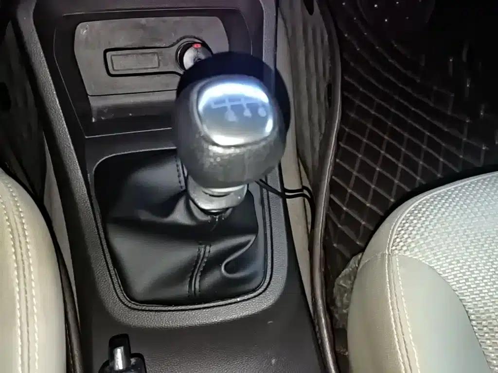 Wuling Hongguang 2019 1.5L S Standard Edition (National VI Emission Standard) LAR — миниатюра 14